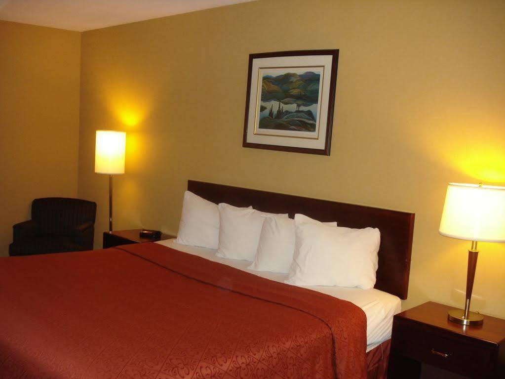 Quality Inn & Conference Centre باري ساوند المظهر الخارجي الصورة