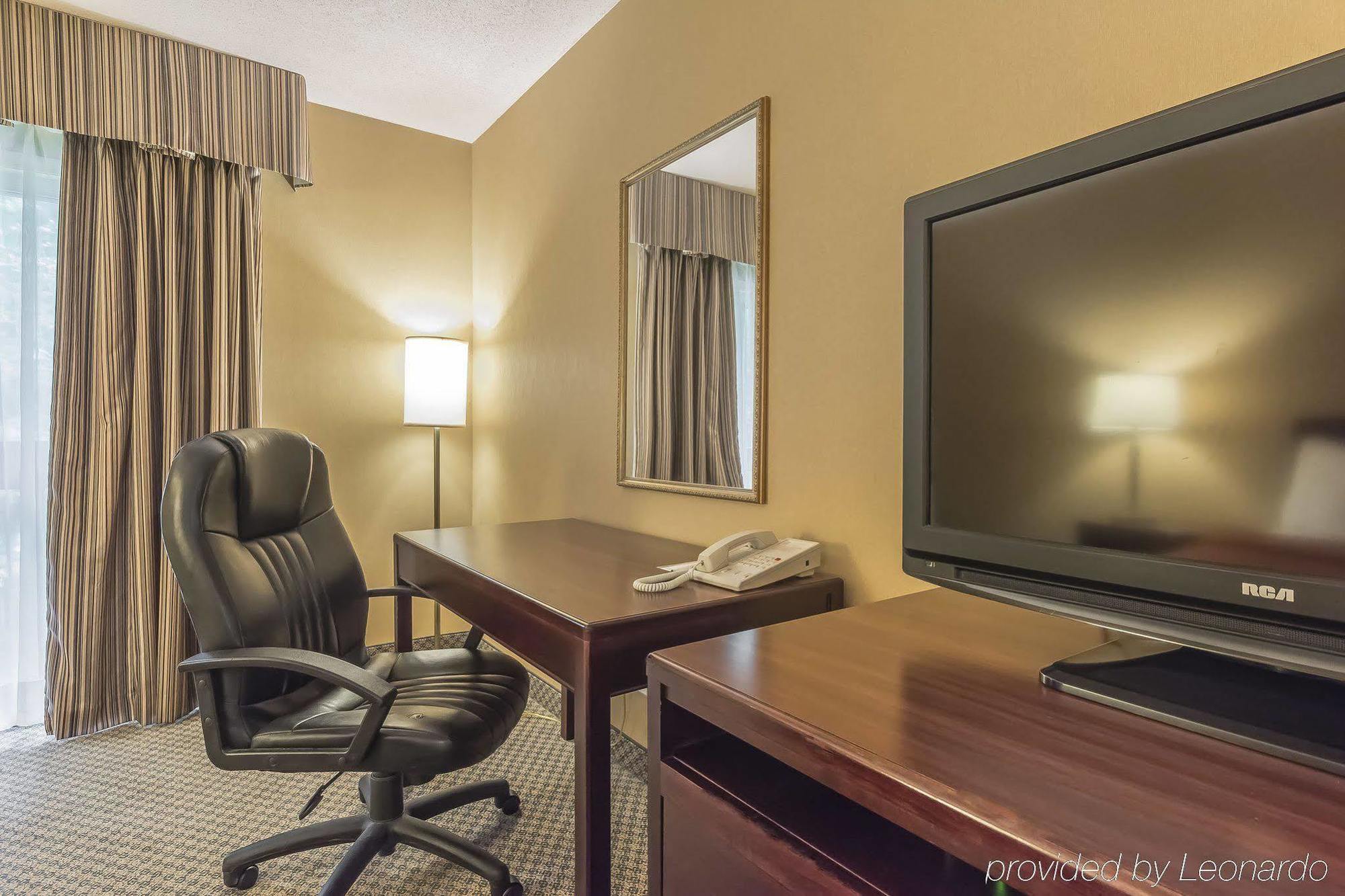 Quality Inn & Conference Centre باري ساوند المظهر الخارجي الصورة